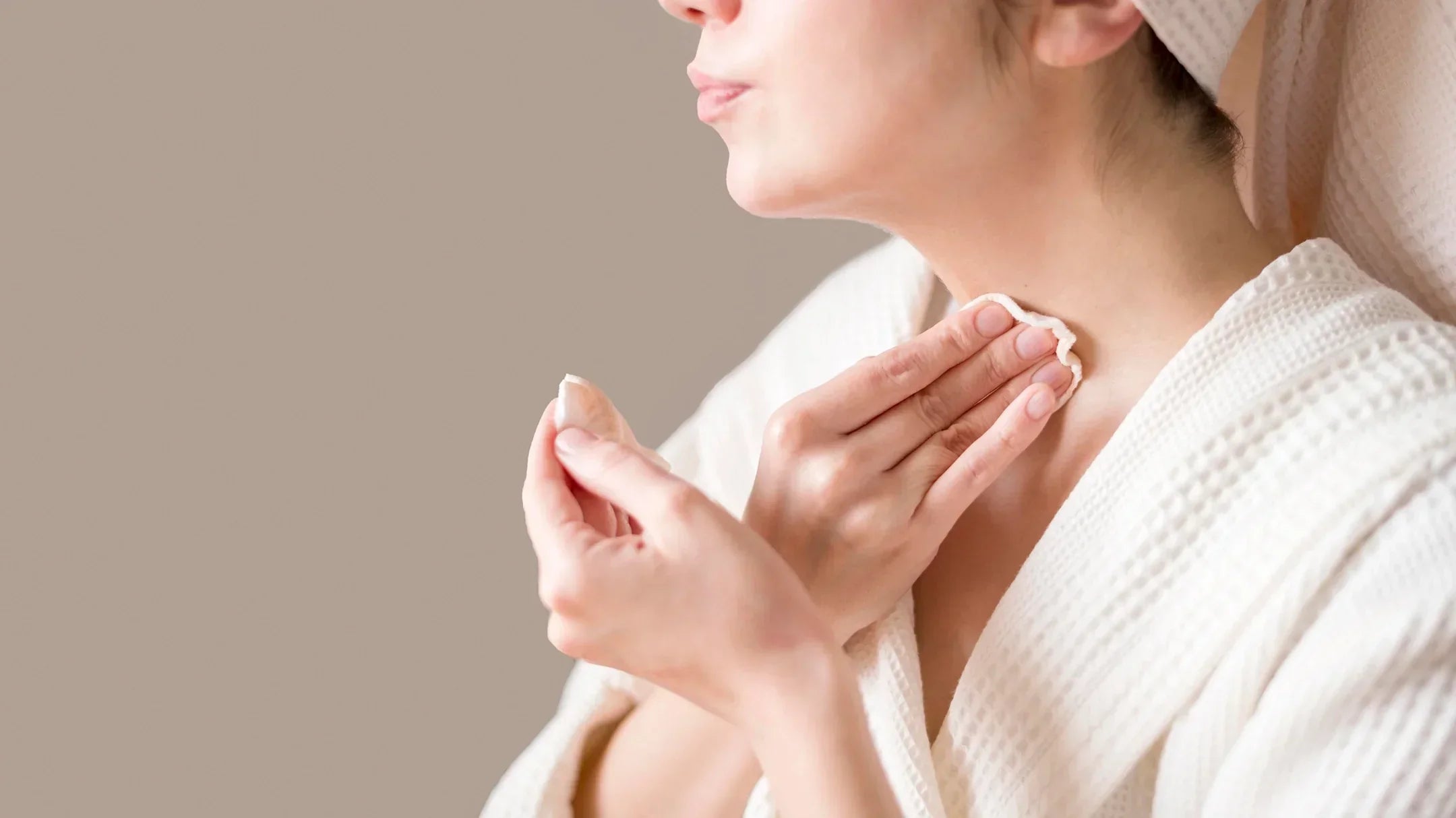 5 Essential Skincare Tips for a Radiant Neck You’ll Love